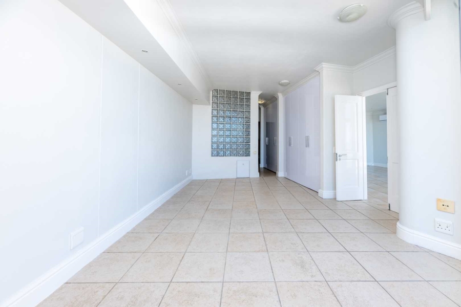 To Let 2 Bedroom Property for Rent in Sea Point Western Cape